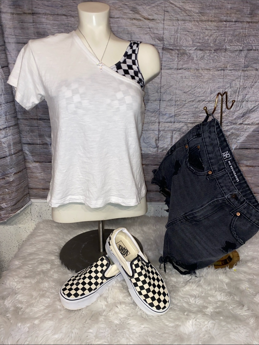 SHEIN Black & White Checkered Cropped Tank Top
